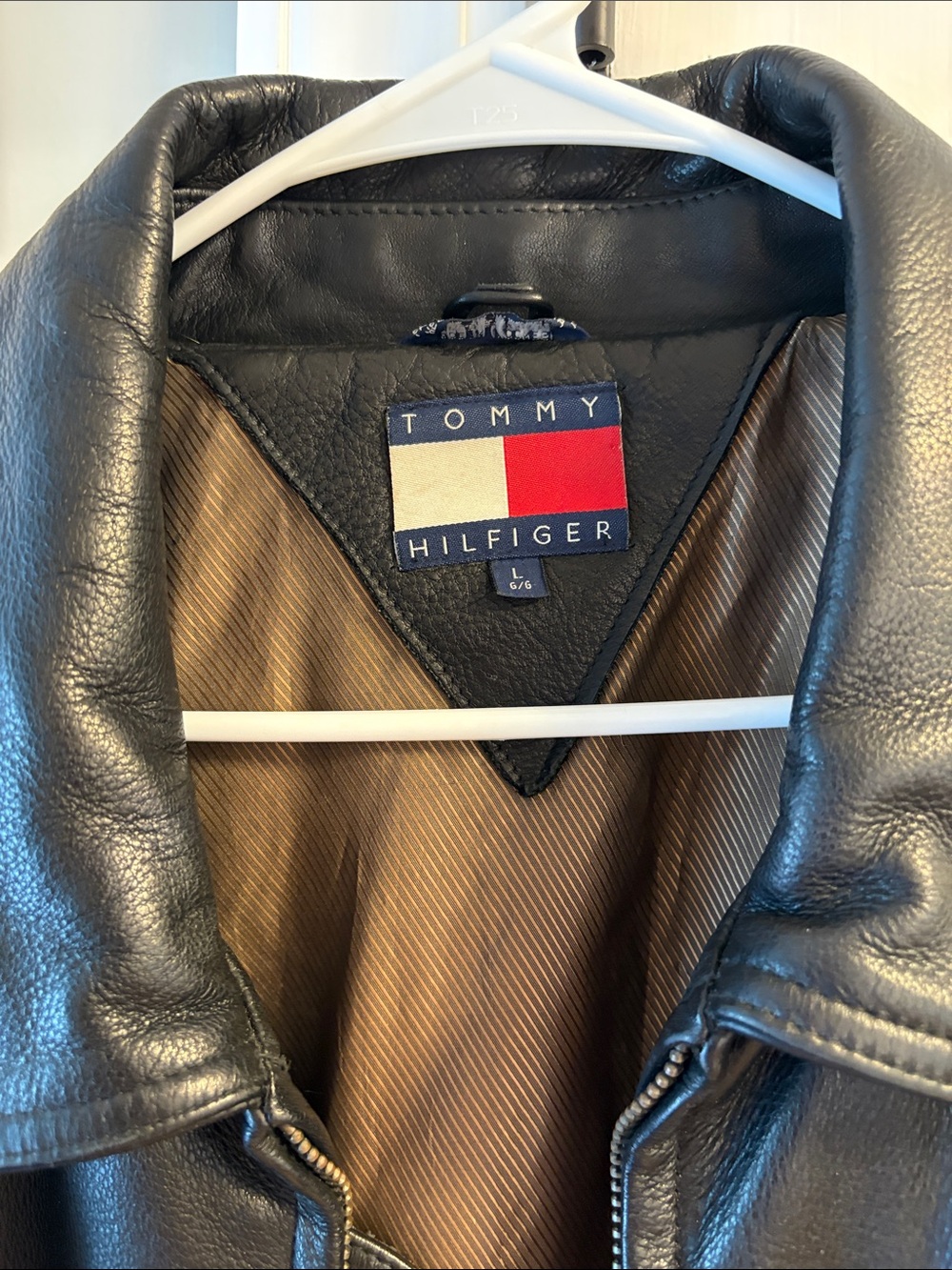 Vintage 90’s Men’s Tommy Hilfiger Black Leather Bomber Jacket - Size Large - Picture 4 of 11